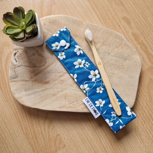 Pochette à brosse à dents