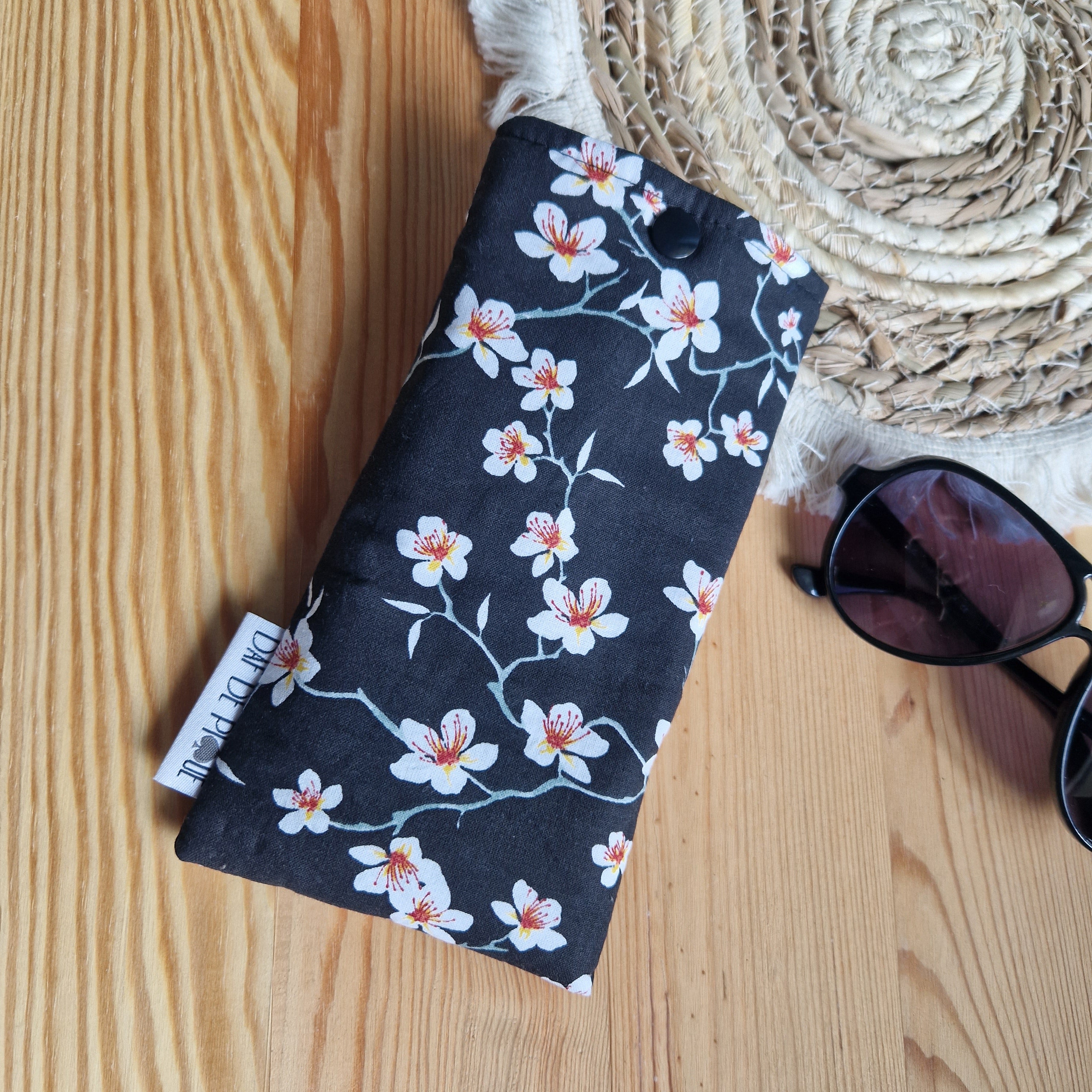Étui à lunettes en tissu matelassé - Amandier noir