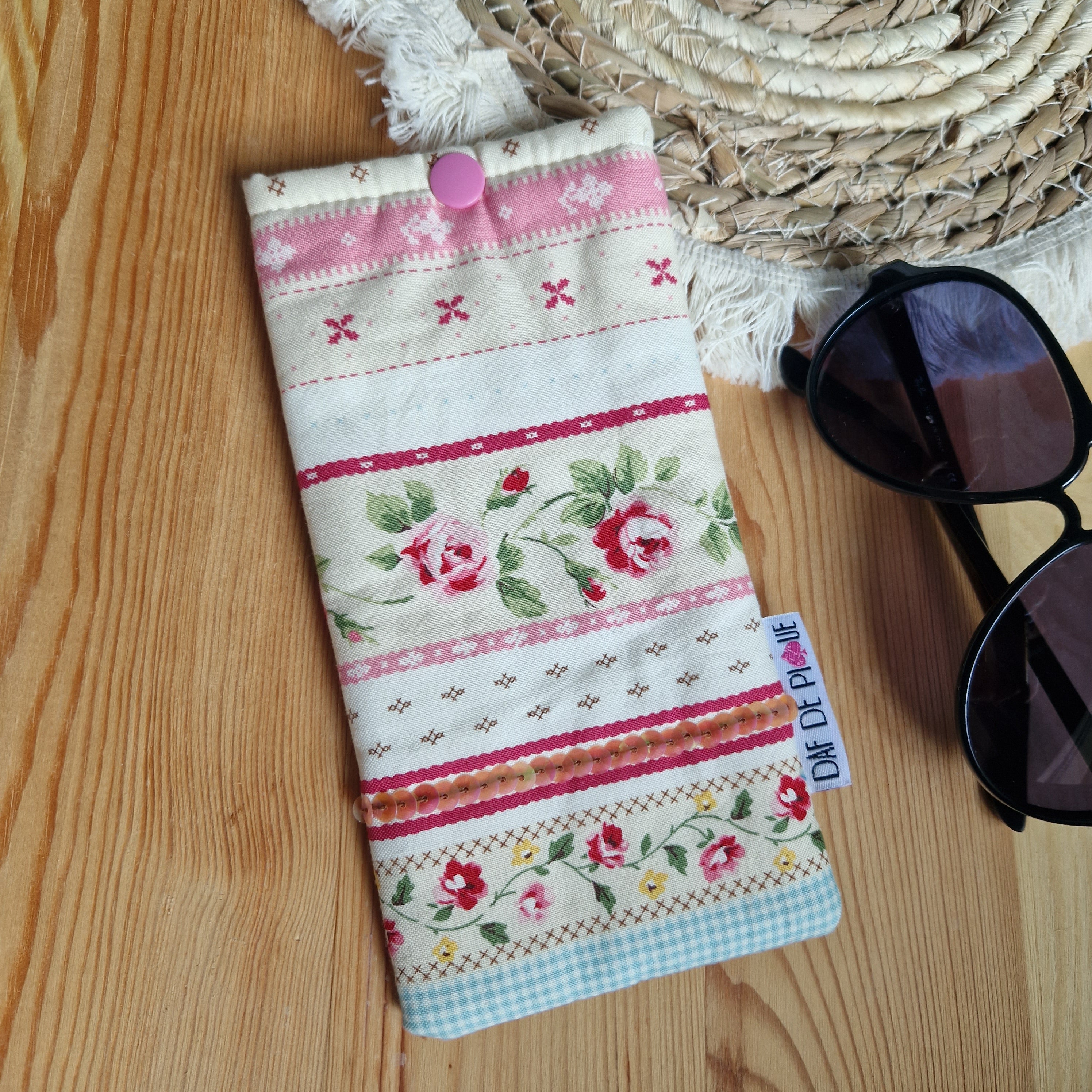 Étui à lunettes en tissu matelassé - Lignes romantiques