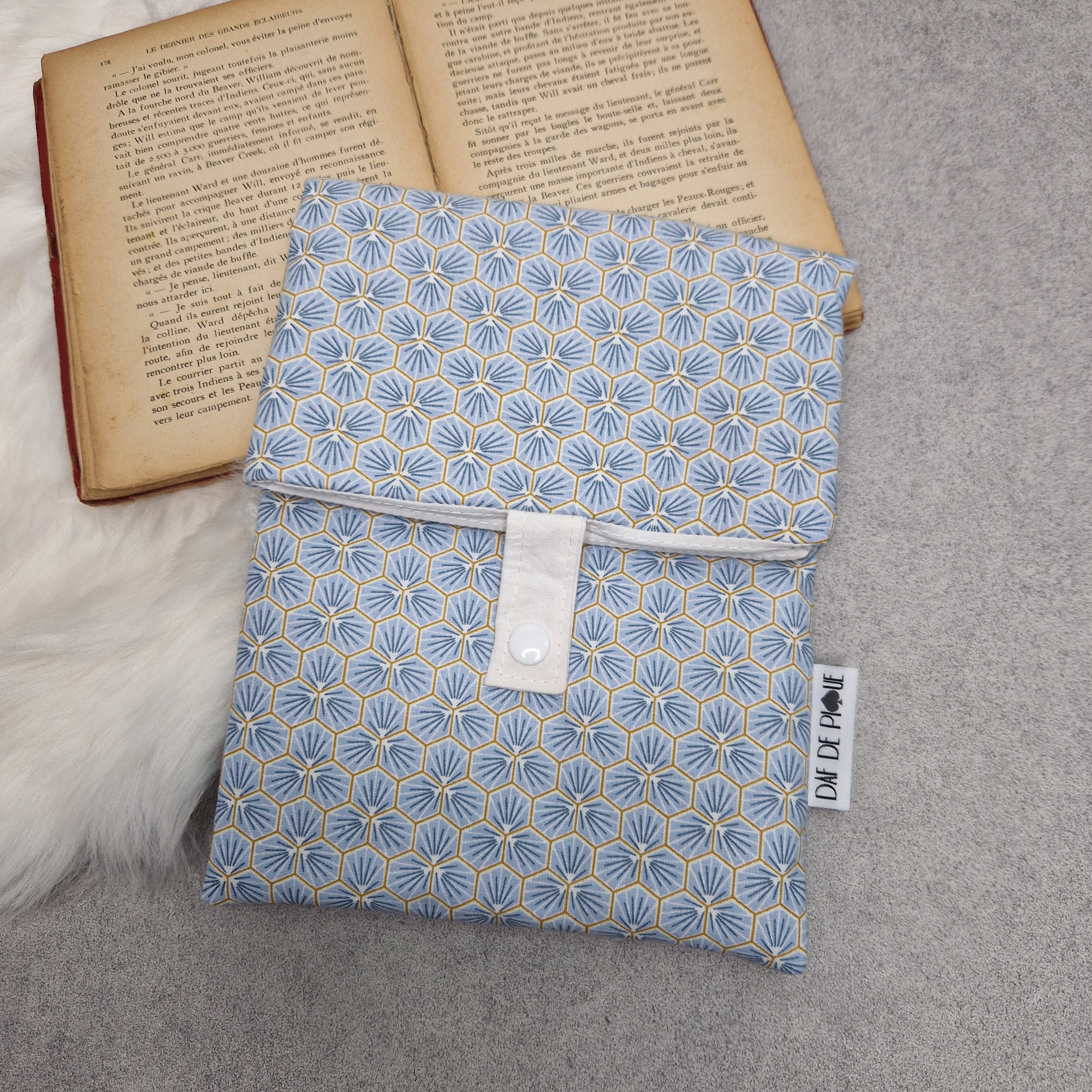 Pochette à livre réglable en tissu Eden - vue 5