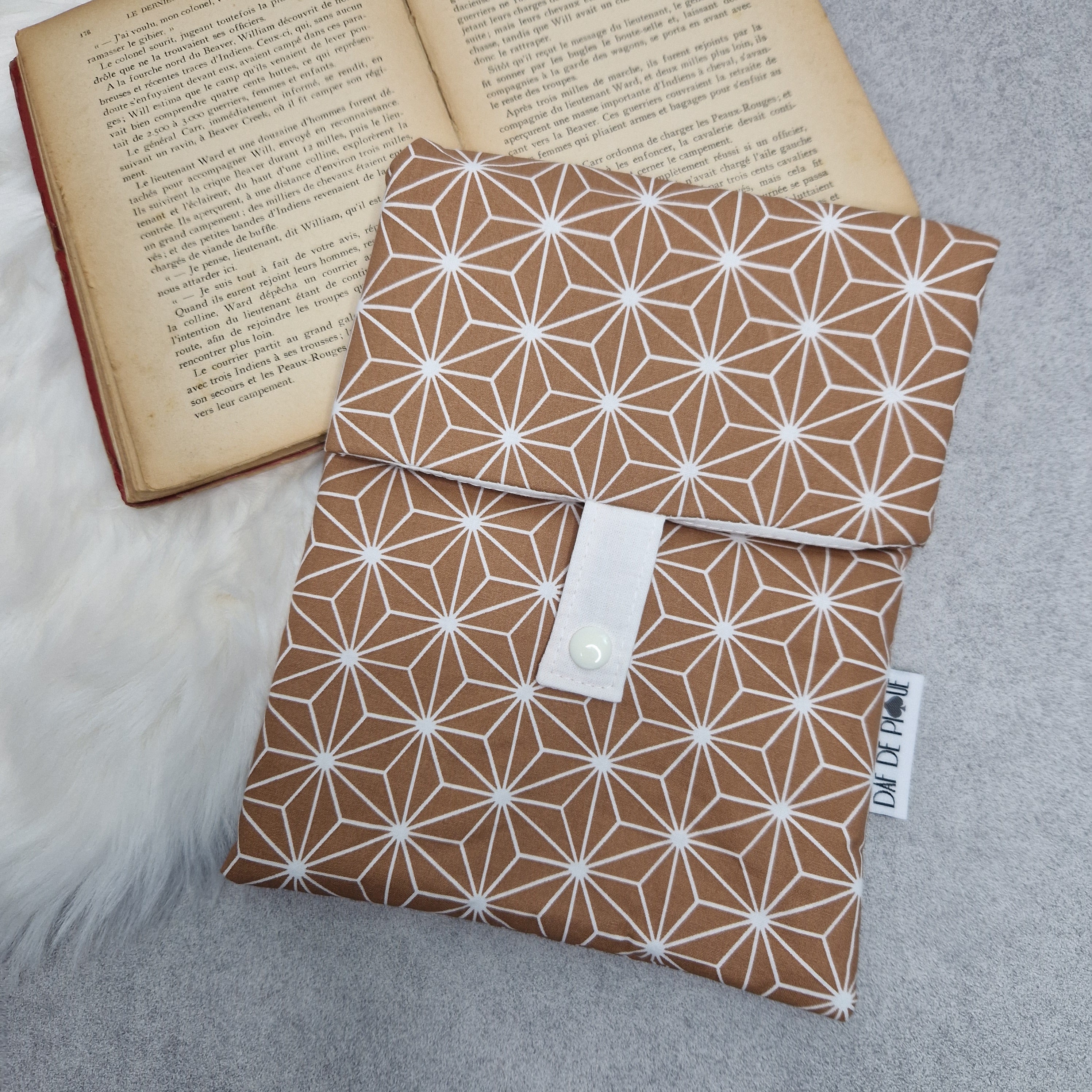 Pochette à livre réglable en tissu Eden - vue 14