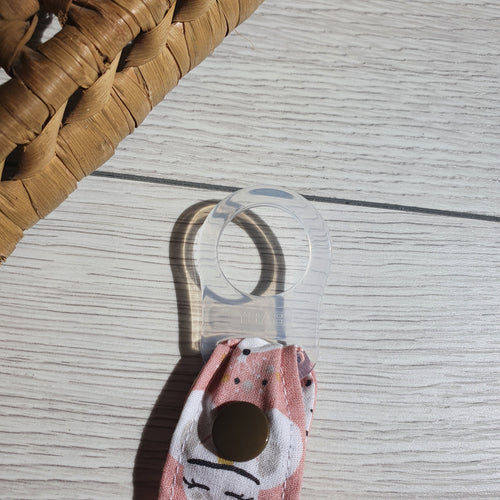 Adaptateur attache-tétine silicone