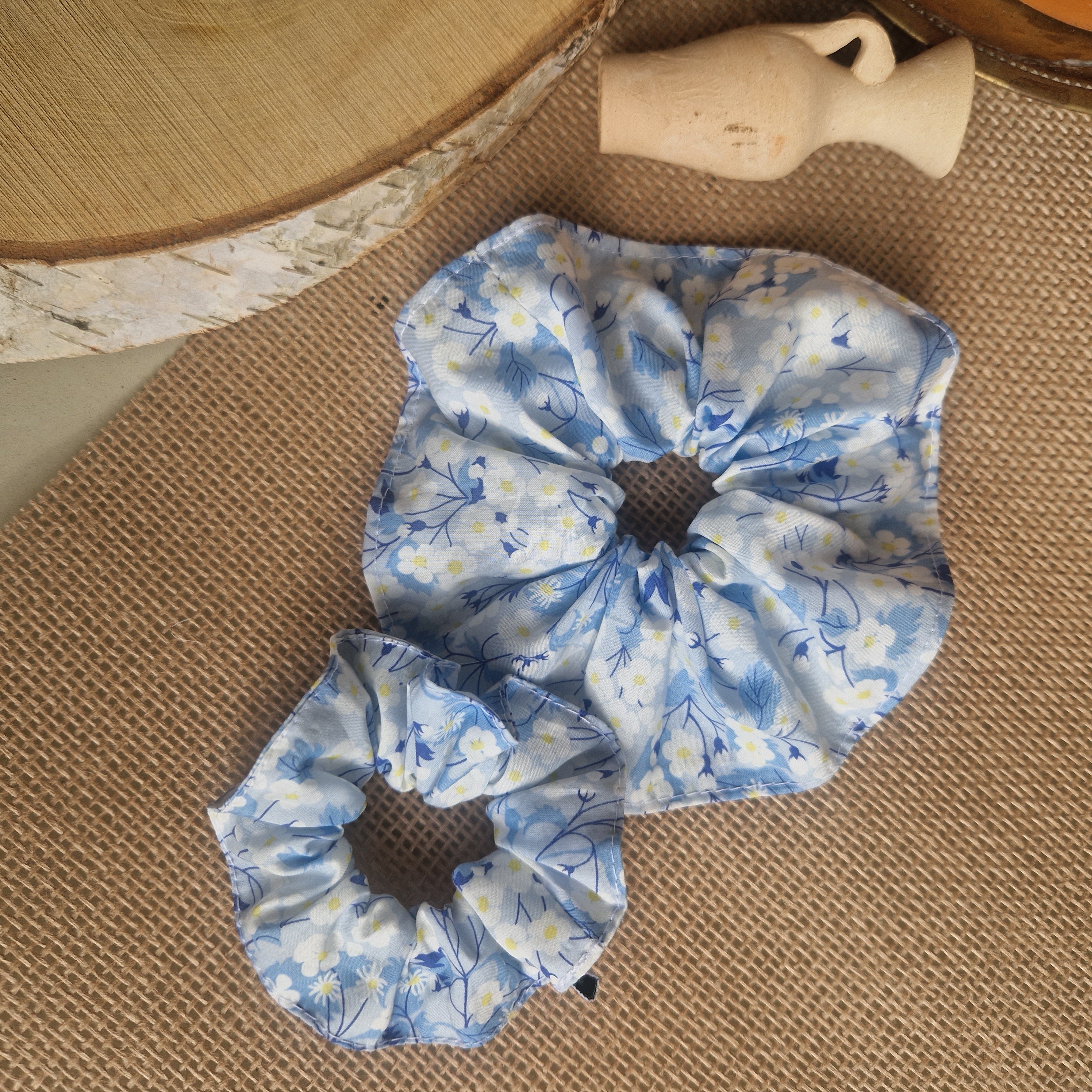 Chouchou en tissu Liberty fleuri fait main - vue 7